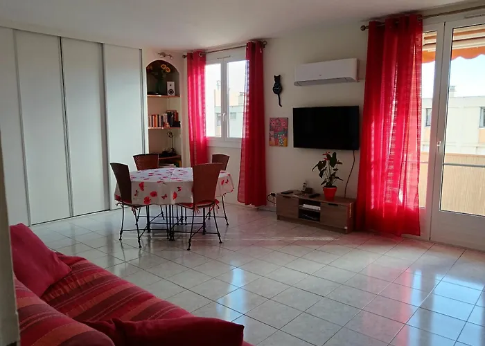 Nord 2 Pieces Calmes,wifi,clim,balcon,parking * Nizza