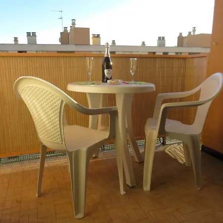 Nord 2 Pieces Calmes,wifi,clim,balcon,parking דירה *