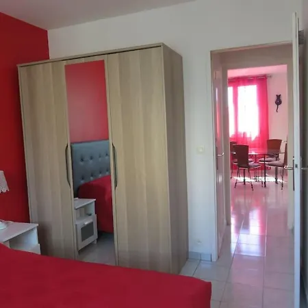 Nord 2 Pieces Calmes,wifi,clim,balcon,parking Apartmán Nice