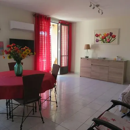 Nord 2 Pieces Calmes,wifi,clim,balcon,parking