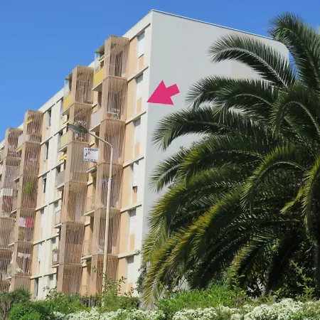 Nord 2 Pieces Calmes,wifi,clim,balcon,parking ניס