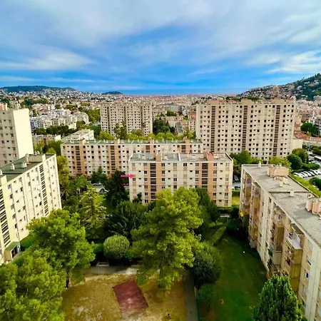 Nord 2 Pieces Calmes,wifi,clim,balcon,parking 公寓 *