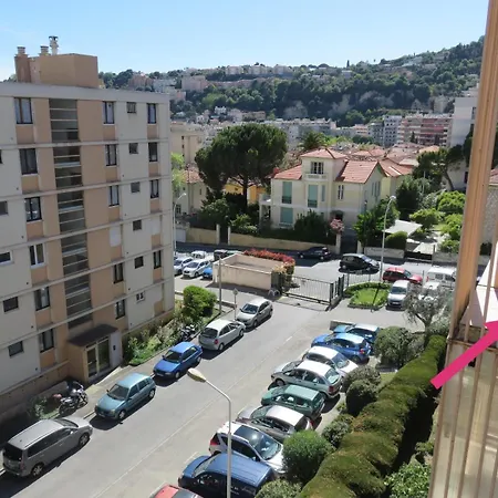 Nord 2 Pieces Calmes,wifi,clim,balcon,parking 公寓