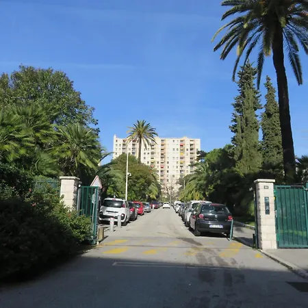 Nord 2 Pieces Calmes,wifi,clim,balcon,parking * ניס