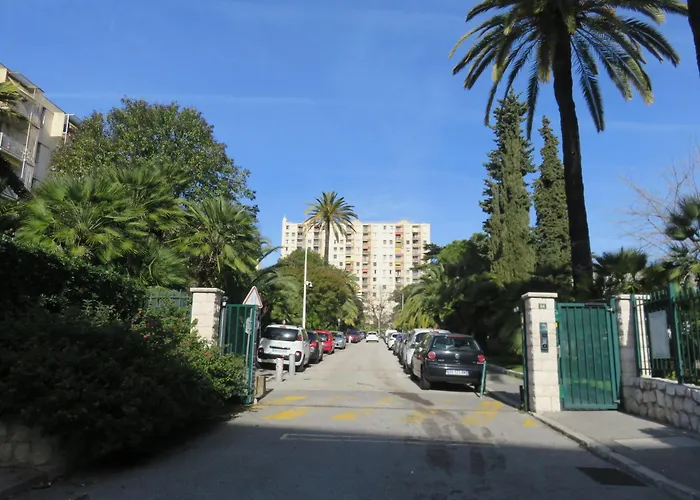 Nord 2 Pieces Calmes,wifi,clim,balcon,parking * Nice